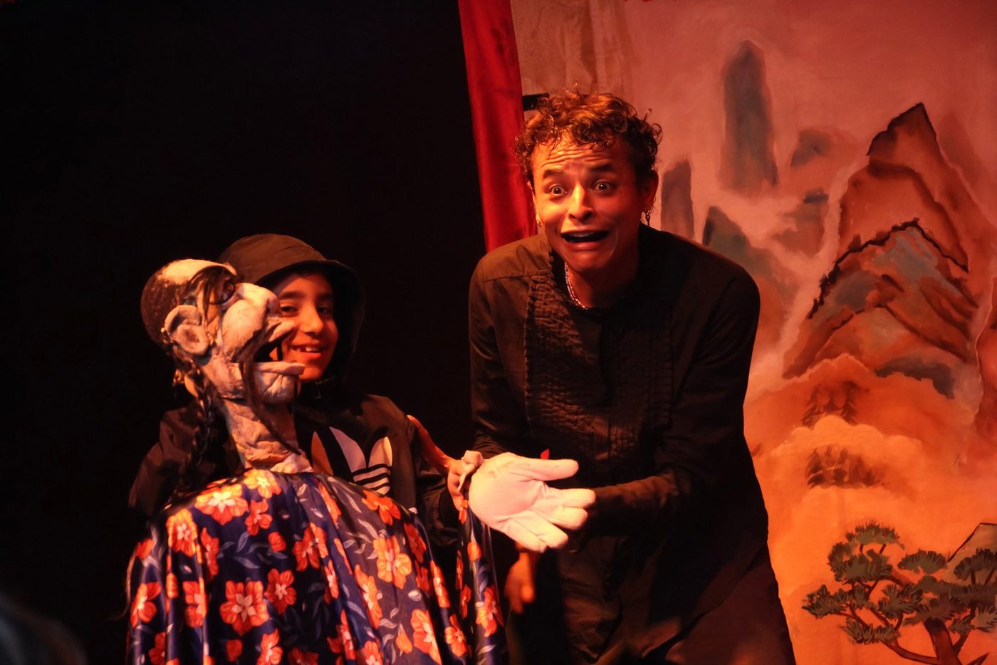 Teatro de títeres con público infantil